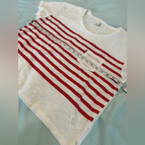 Levi’s Women’s Sz: L lightweight White Tee with Red Stripes. Flat Front Pocket. - Picture 3 of 7